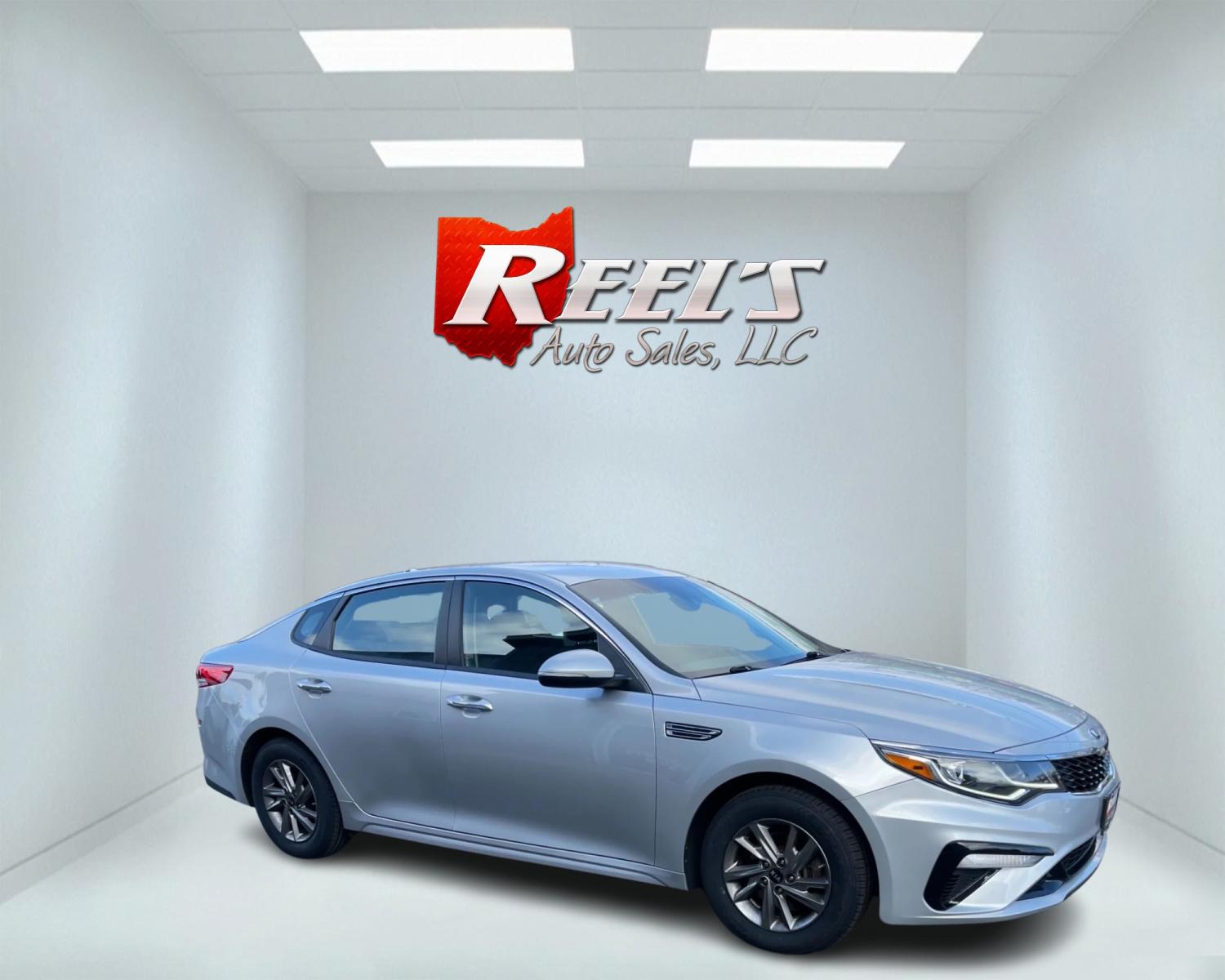 2019 Silver /Black Kia Optima LX FE (5XXGT4L37KG) with an 2.4L I4 DOHC 16V engine, 6A transmission, located at 547 E. Main St., Orwell, OH, 44076, (440) 437-5893, 41.535435, -80.847855 - Photo #39